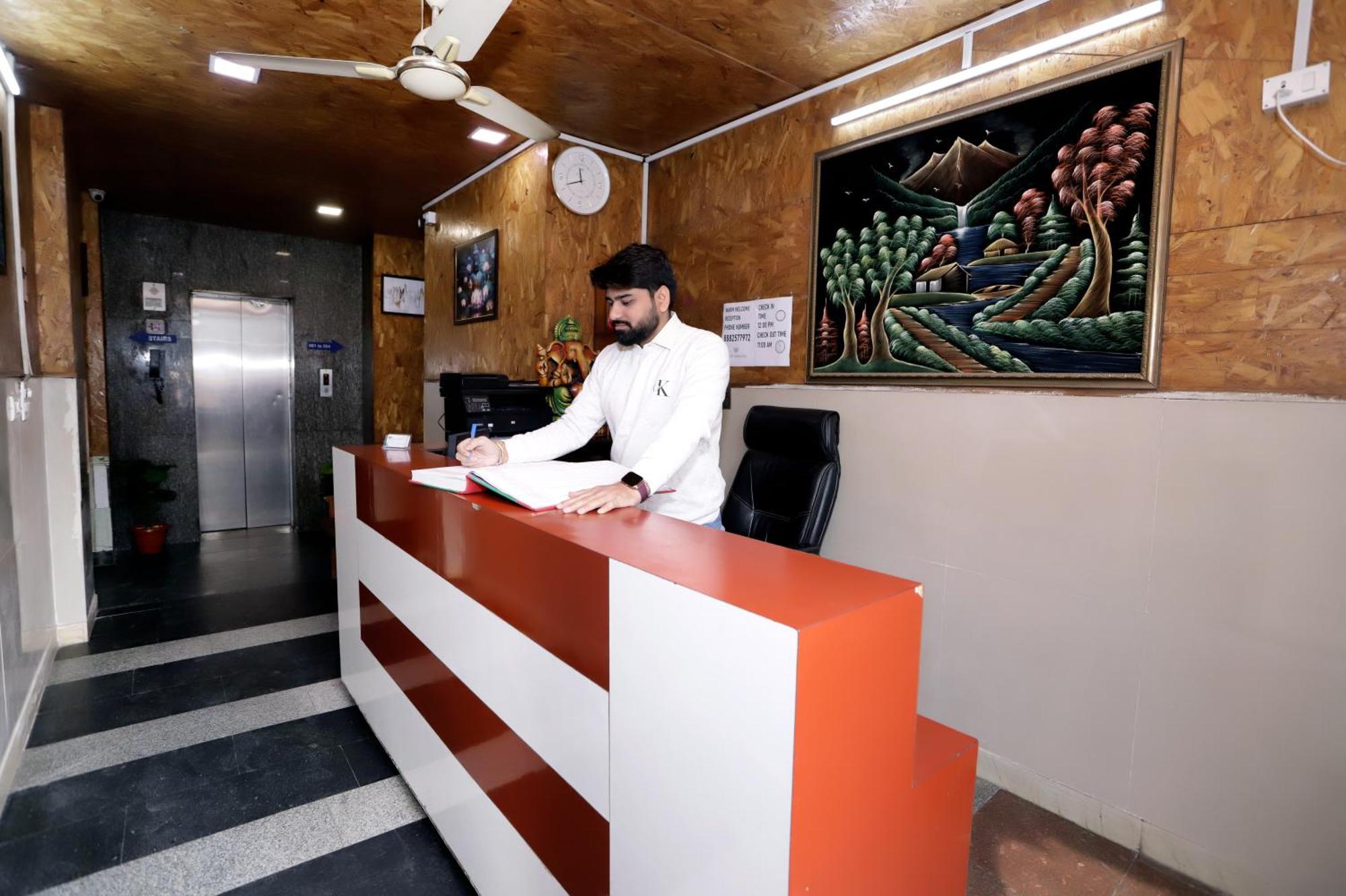 Hotel Warm Welcome - Noida Sector 51 מראה חיצוני תמונה