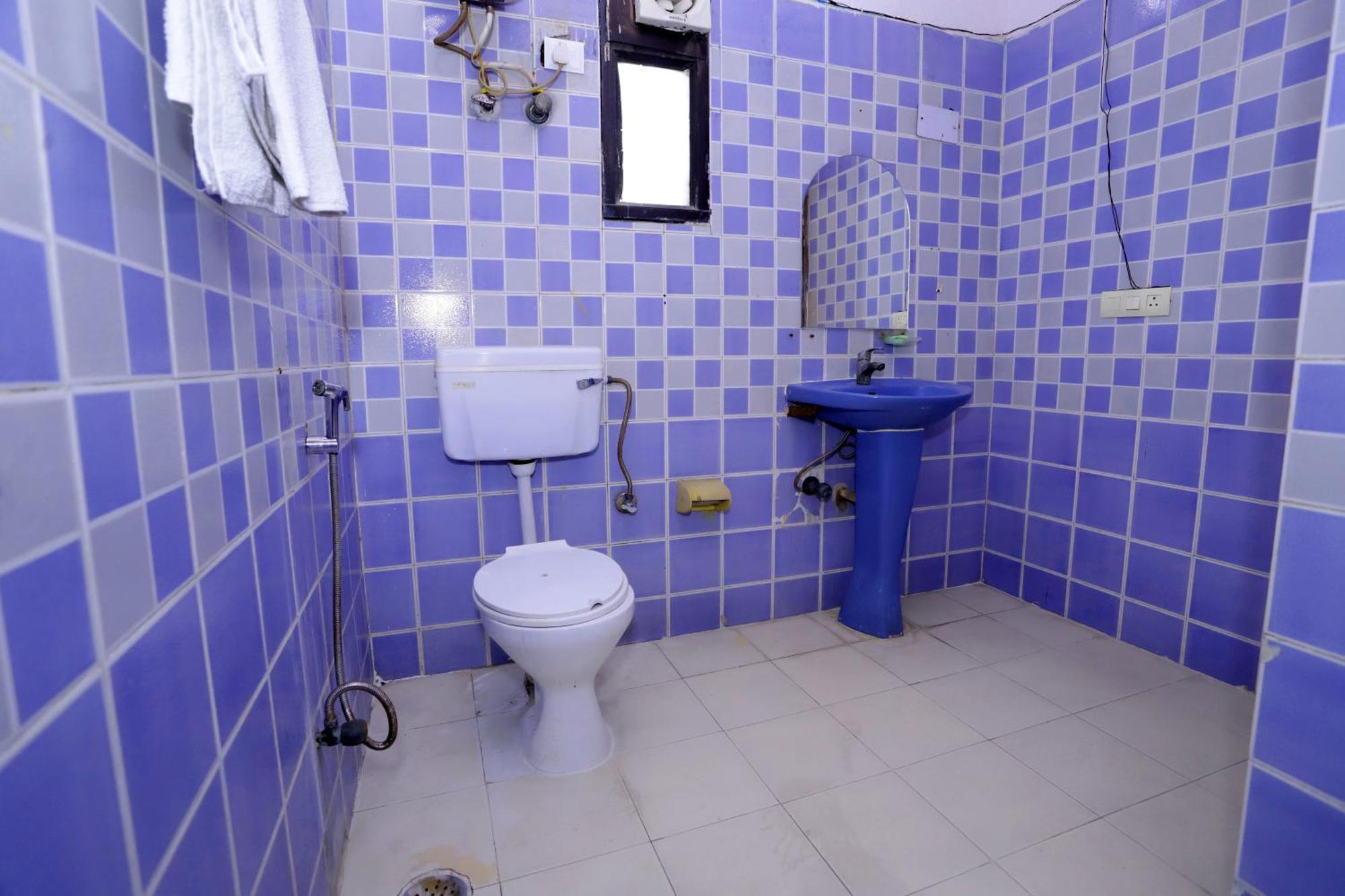 Hotel Warm Welcome - Noida Sector 51 מראה חיצוני תמונה