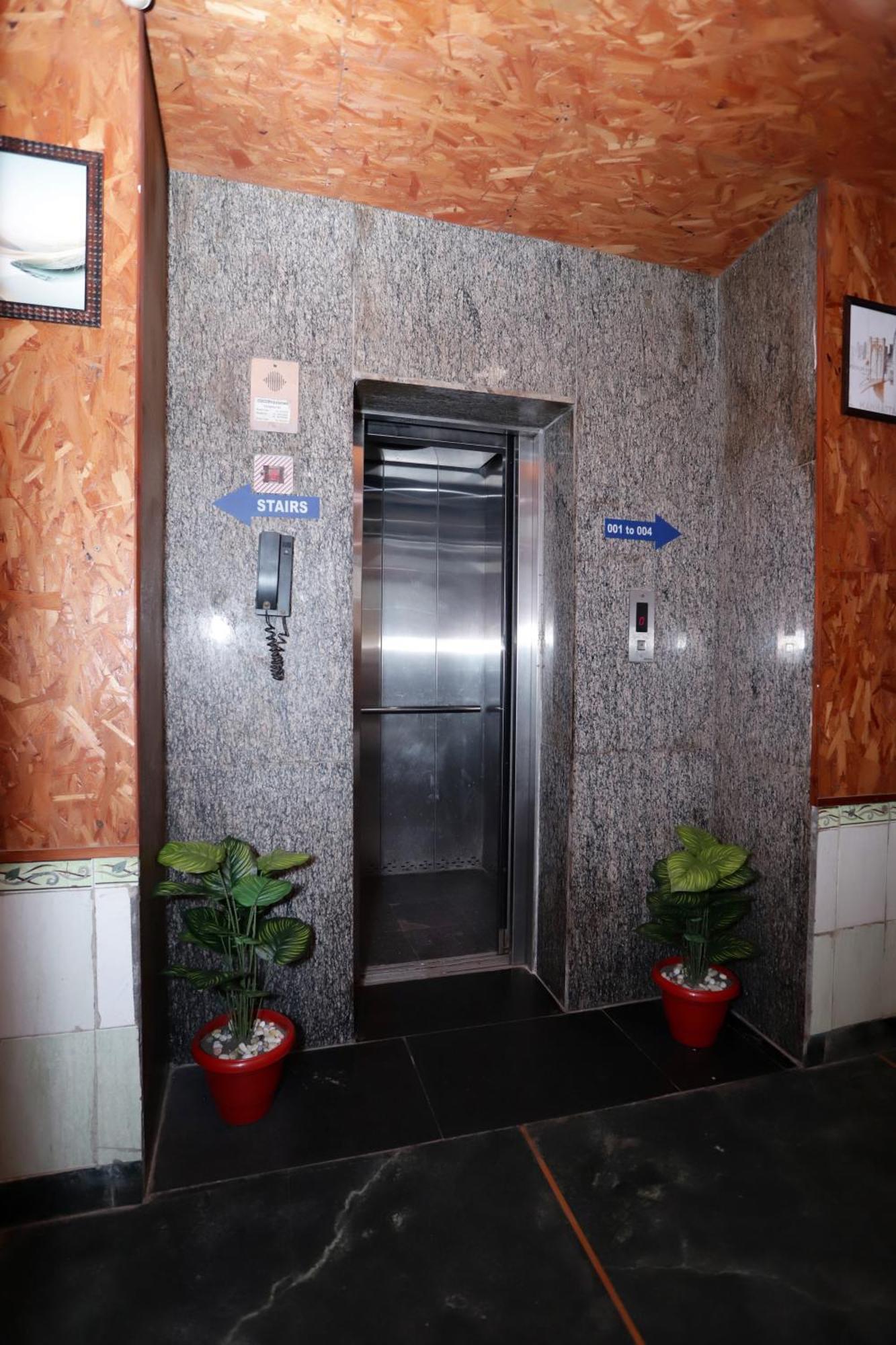 Hotel Warm Welcome - Noida Sector 51 מראה חיצוני תמונה